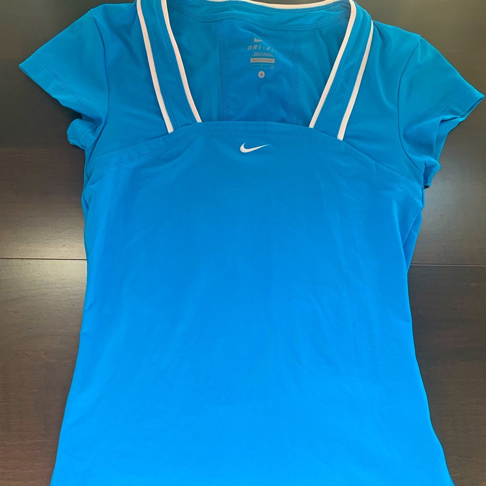 Women’s Nike tennis top